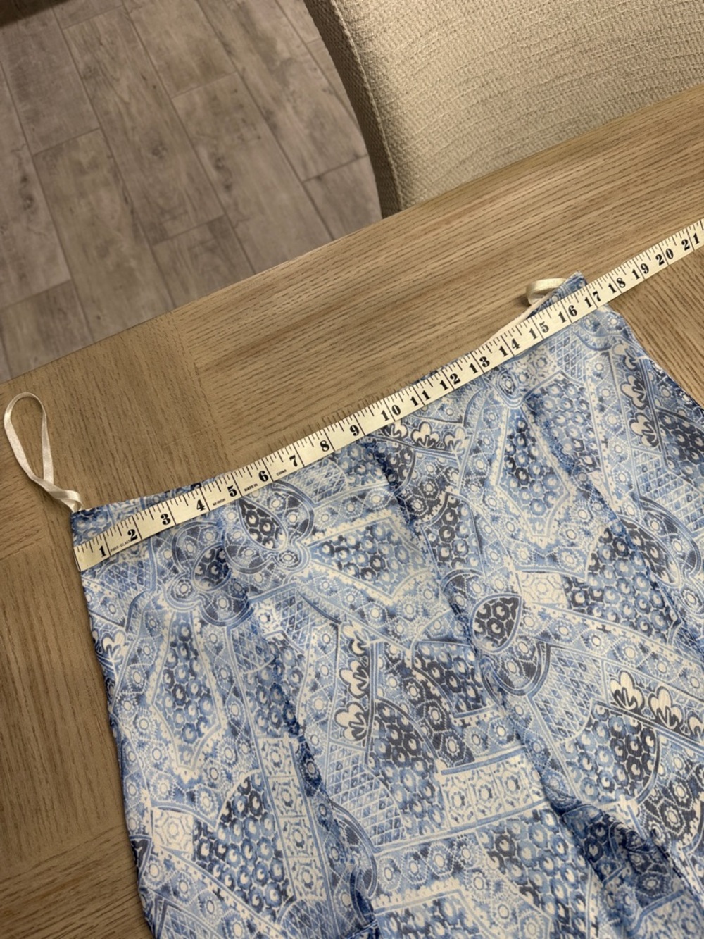 Feminine Silk Patterned Ruffled Women's Skirt - Picture 3 of 9